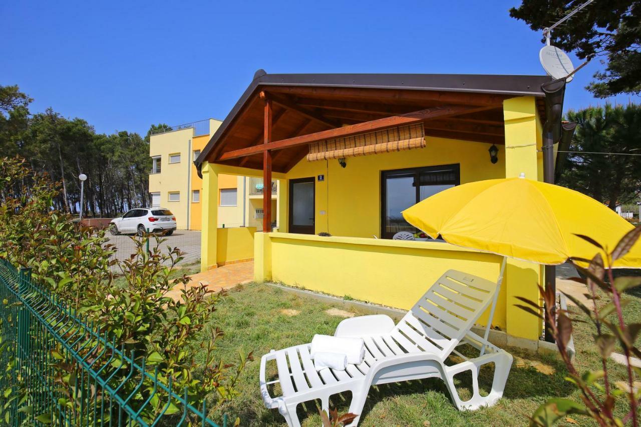 House On The Beach Tin Privlaka  Exterior photo